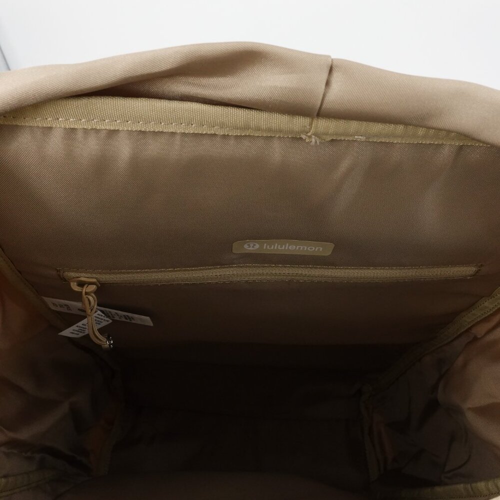 Lululemon Wunderlust Backpack 25L Brown - Picture 10 of 16